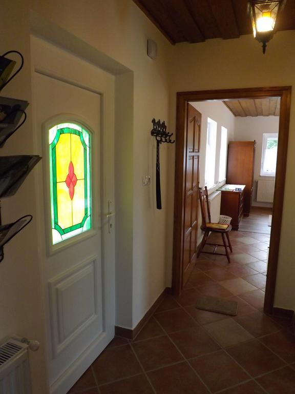 Nagybajcsi Koertefa Vendeghaz Apartment Ruang foto