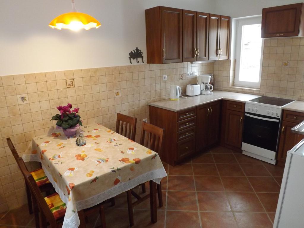 Nagybajcsi Koertefa Vendeghaz Apartment Ruang foto