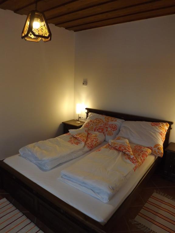 Nagybajcsi Koertefa Vendeghaz Apartment Ruang foto