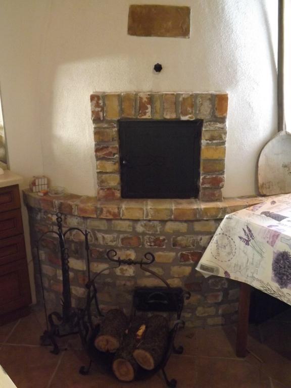Nagybajcsi Koertefa Vendeghaz Apartment Ruang foto